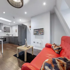 Sleep 4 In Hoxton Near Shoreditch Liverpool St Rw6 London